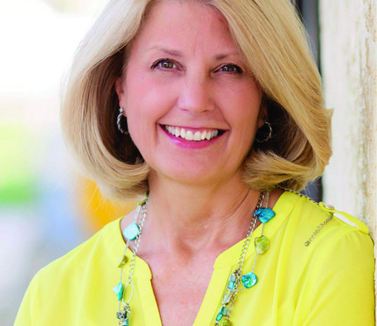 Dr Leesa Haire