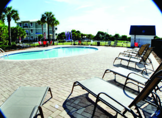 Ch Pool With Chairs (1)