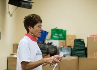Laurie, Committee Chairperson Of The Foswst Volunteer Beach Ambassador Program, Covering The Basics Of Being A Volunteer Beach Ambassador