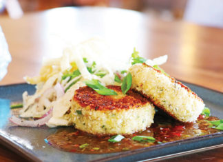 Tommy Bahama Crab Cakes 1