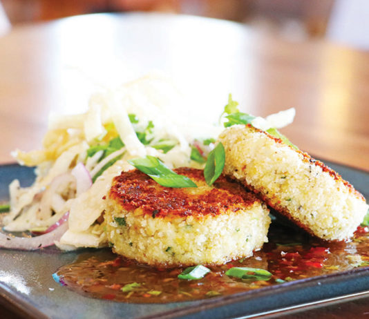 Tommy Bahama Crab Cakes 1