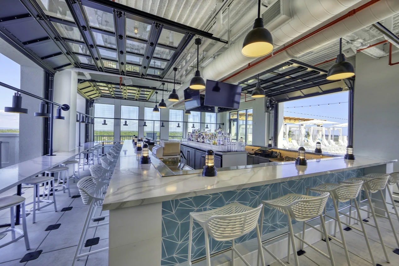 Hotel Effie Rooftop Pool Bar