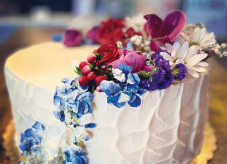 Lady Rays Flower Cake